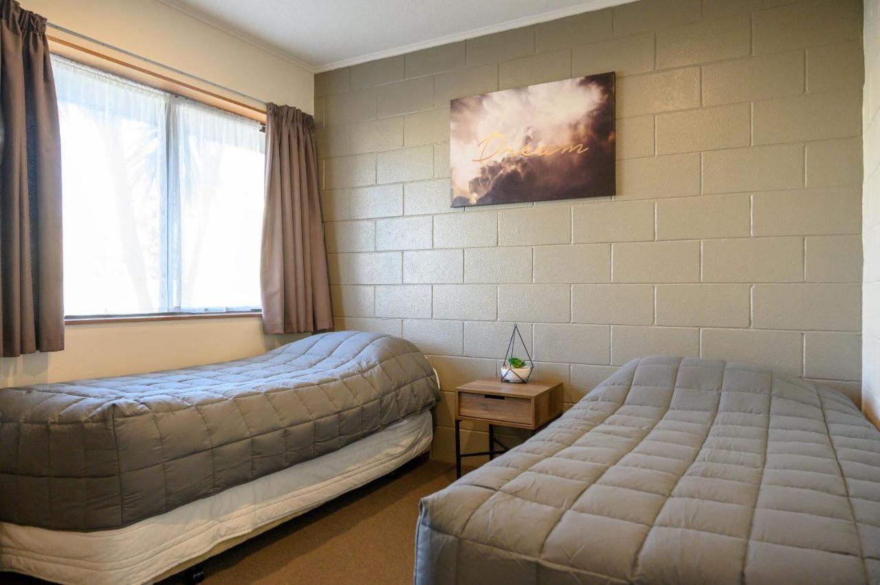 Foreshore Motor Lodge Lower Hutt Buitenkant foto